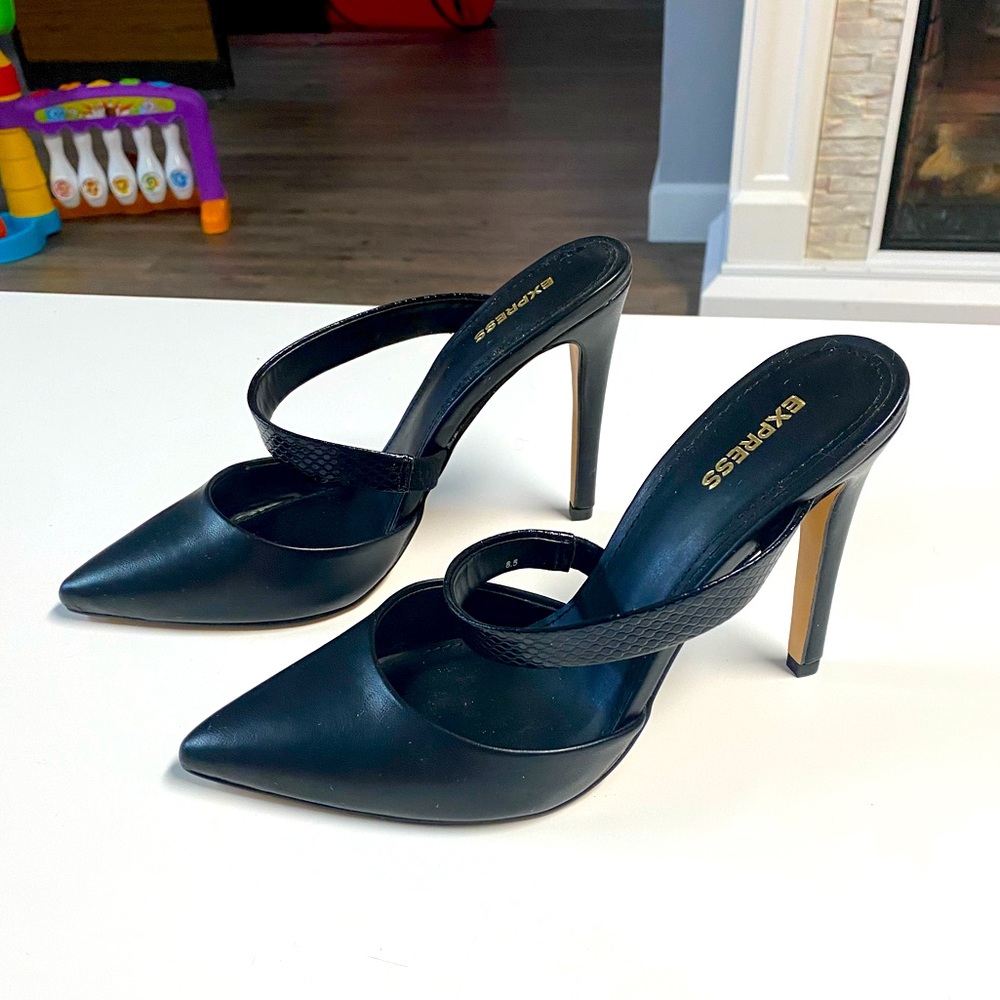 New Express Heels Size 8.5